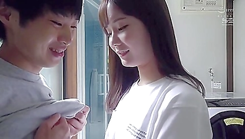 Asian milf gets fucked by a youngr africer