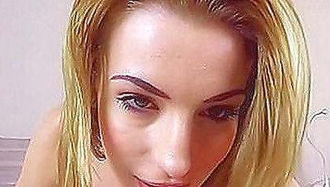 Blonde cutie with sexy body and surrenders