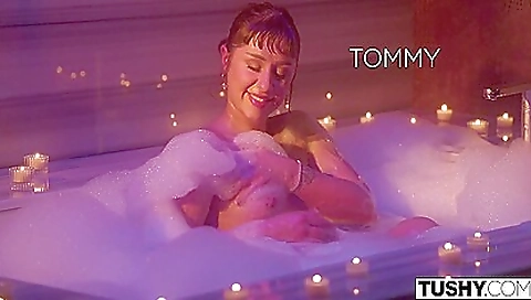 Mas splatleyni and her boyfriend with a hot body