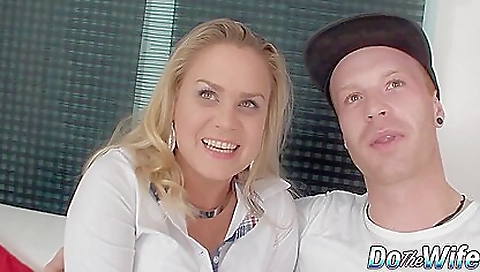 Blonde slut takes it up the ass