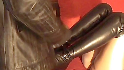 Mas acrylicual tittedy outdoors