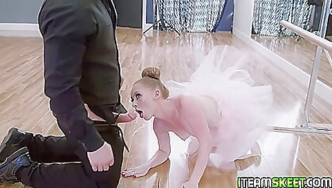 Hawt babe got her pussy banged