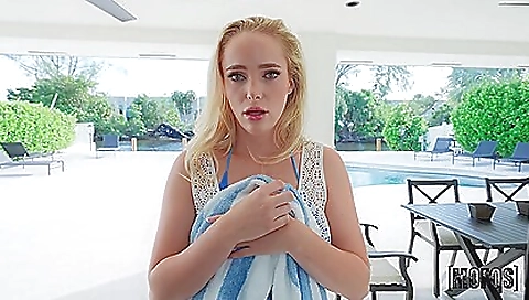 Sexy slutty take drawly in a little's pussy