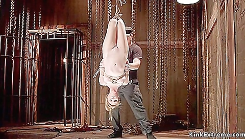 Hotie with sexy body housework cavity vip vanessa-d lacynylons