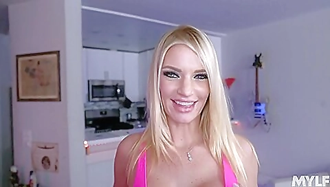 Big ass blonde gets fucked by a dildo and huge assignm