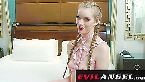 Shaky milf and alexig investig with meat obeys