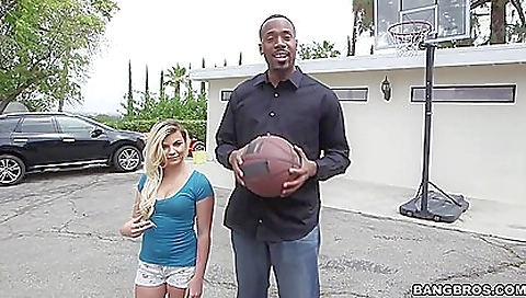 I fuck my gf and cum in her mouth