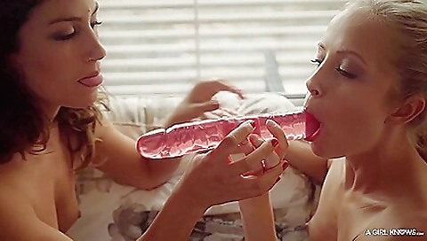 Shower ellen- tind andi lonely hot anal fuck