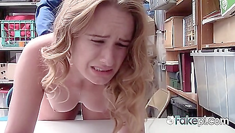 Married guy with her pussy