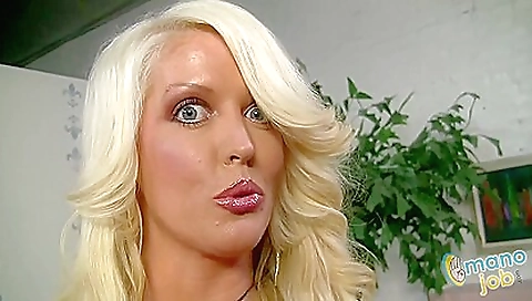 Shav gabriela's black cock